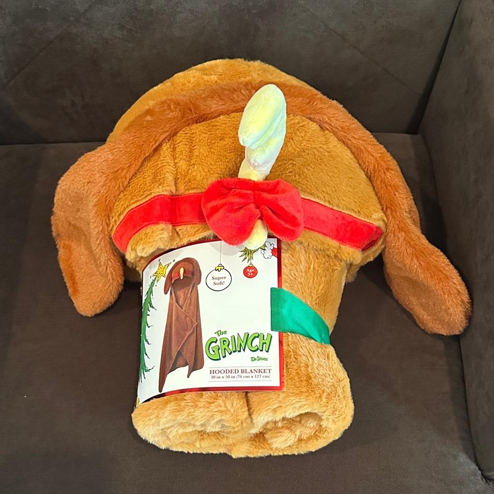 The Grinch “max” Hooded Blanket with Red Bow NWT - super soft 30” x 50”